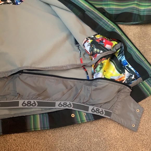 686 Mens Jacket - Picture 8 of 10